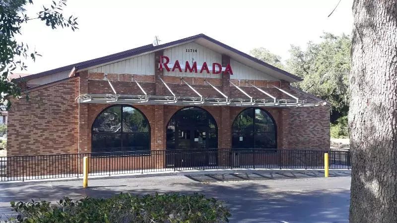 هتل Ramada By Wyndham Temple Terrace/tampa North