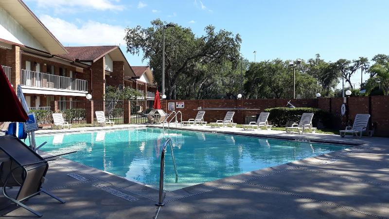 فندق Ramada By Wyndham Temple Terrace/tampa North