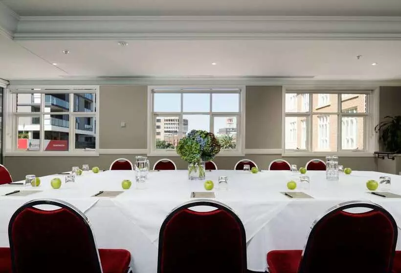 בית מלון כפרי Rydges Newcastle