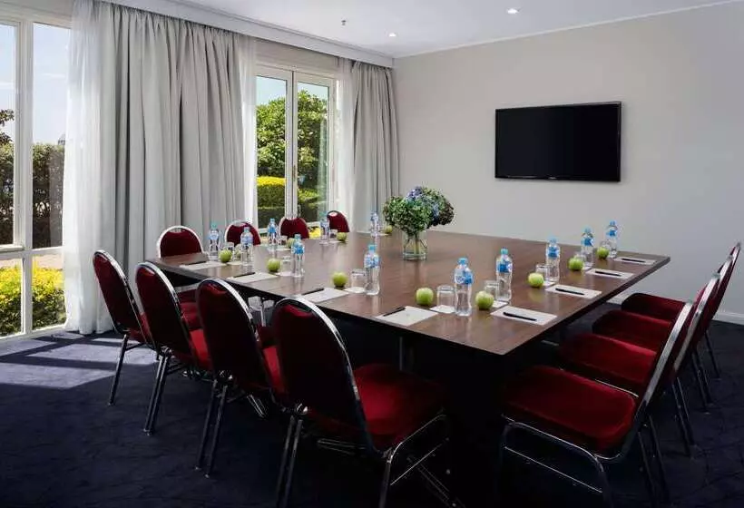 בית מלון כפרי Rydges Newcastle