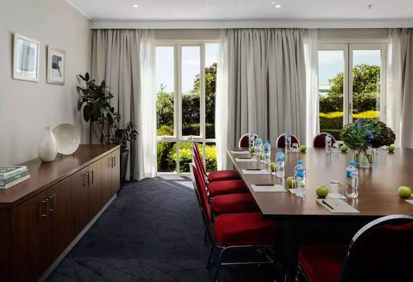 בית מלון כפרי Rydges Newcastle