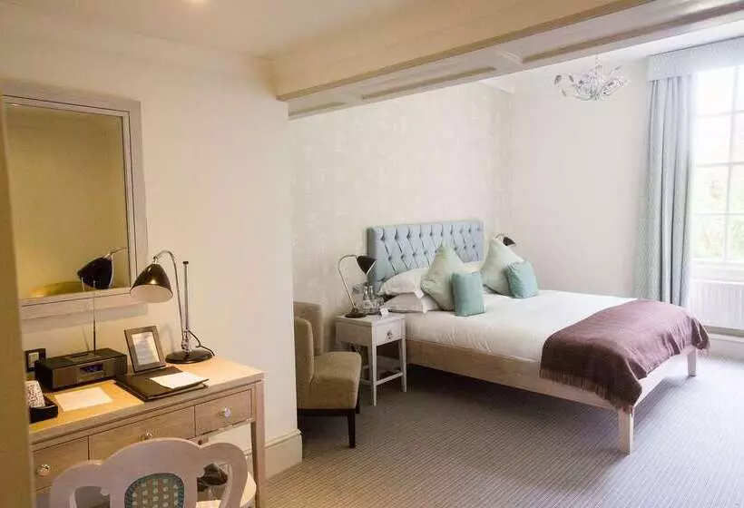 Отель Stoke Place  Part Of The Cairn Collection