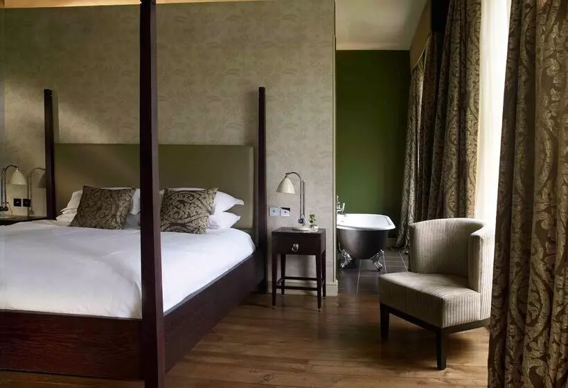 Отель Stoke Place  Part Of The Cairn Collection