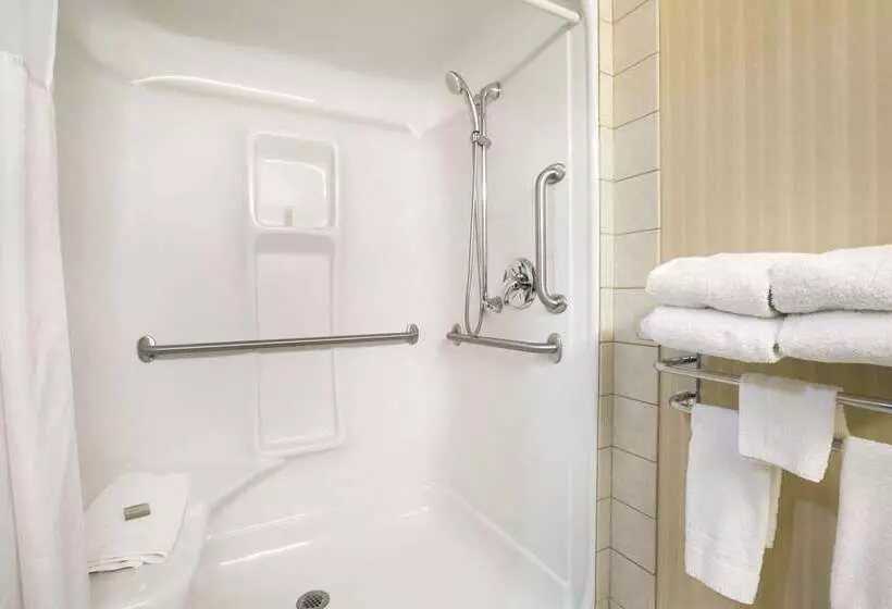 汽车旅馆 Super 8 By Wyndham High Level Ab