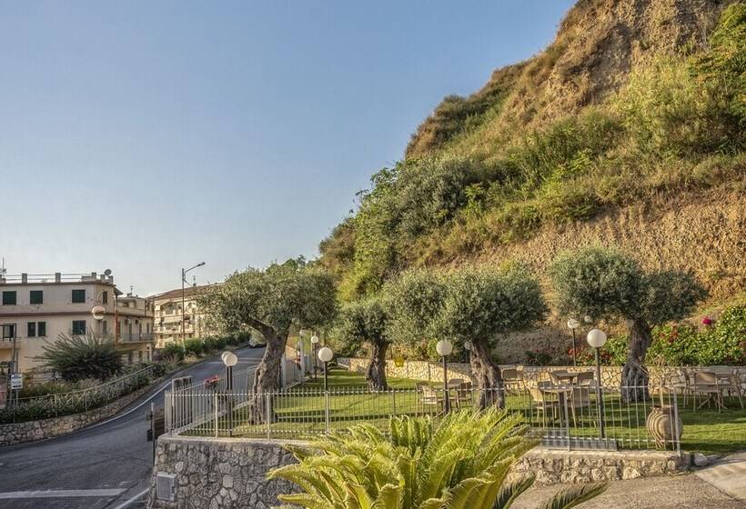 مبيت وإفطار La Risacca Relais