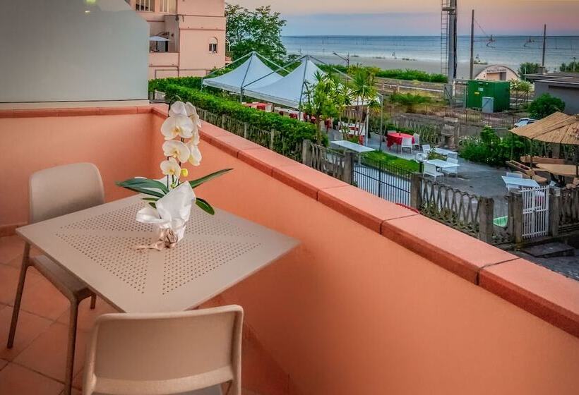 مبيت وإفطار La Risacca Relais