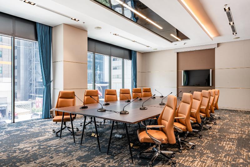 هتل Mövenpick Living West Hanoi