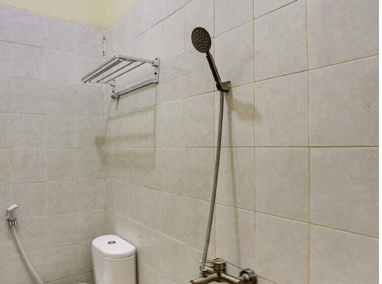 فندق Reddoorz Near Kelapa Gading