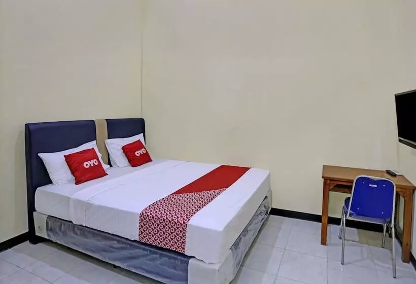 ホテル Reddoorz Near Kelapa Gading