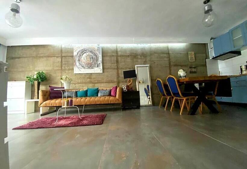 پانسیون Green Hill Villa