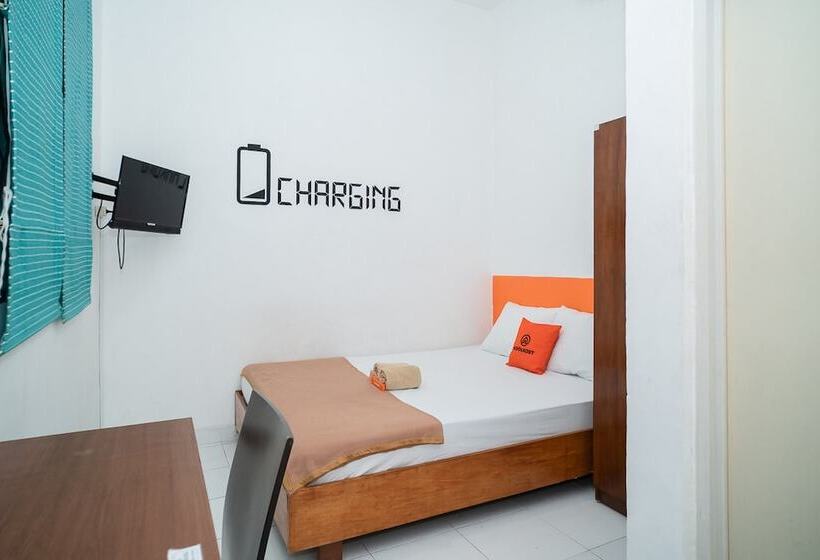 פנסיון Koolkost Near Golden Truly Mall