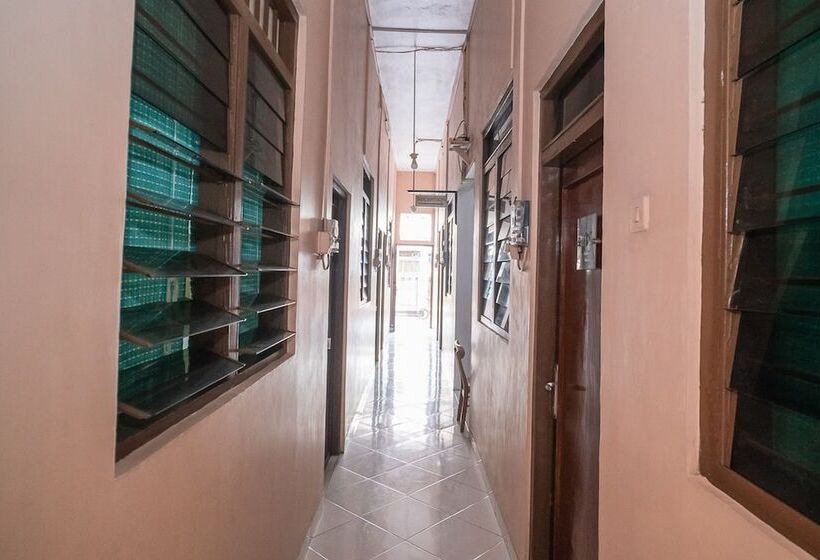 פנסיון Koolkost Near Golden Truly Mall