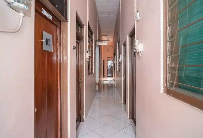 ペンション Koolkost Near Golden Truly Mall