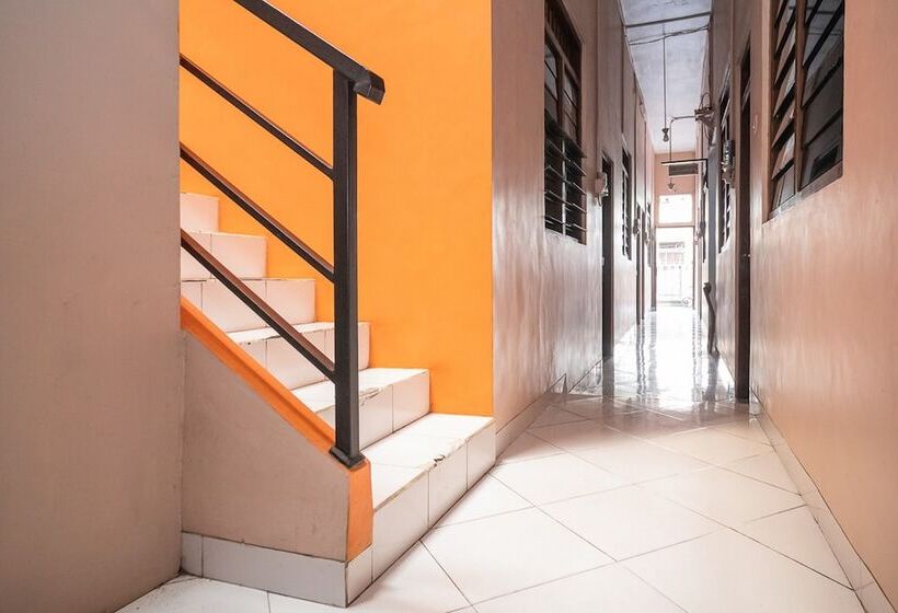 פנסיון Koolkost Near Golden Truly Mall