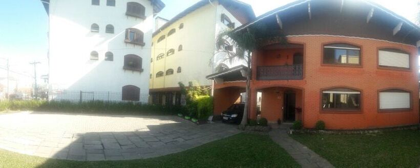 Hostel E Suites Scheckinah