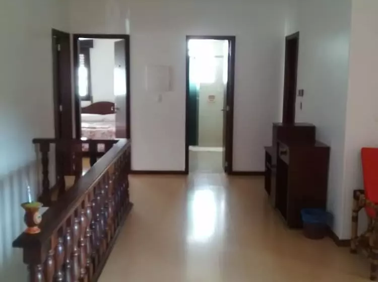 Hostel E Suites Scheckinah