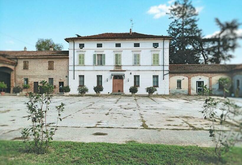 هتل Agriturismo Cascina Nuova