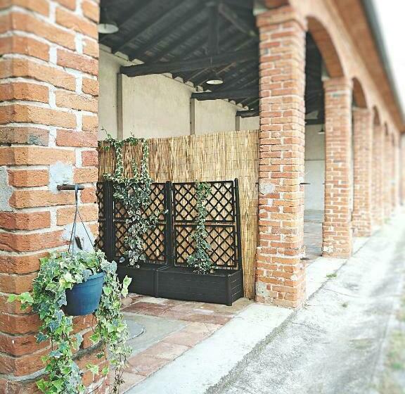 هتل Agriturismo Cascina Nuova