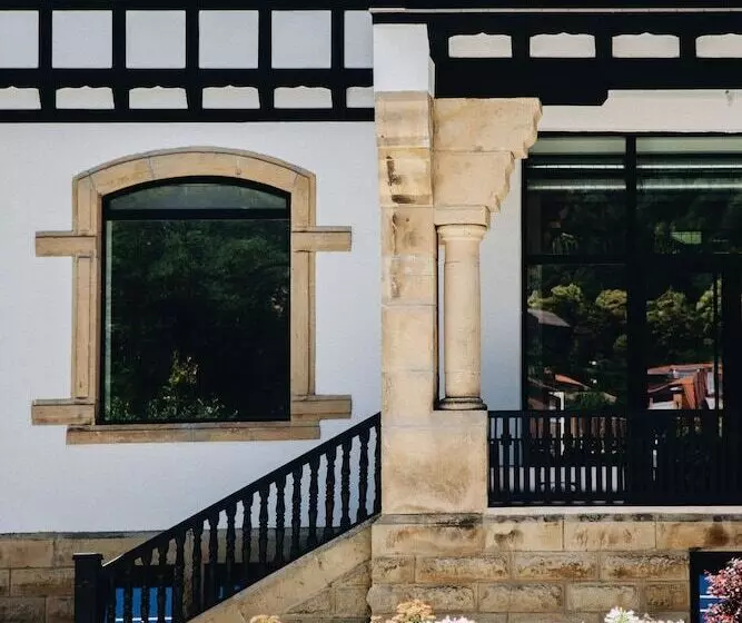 هتل Bidaia Boutique