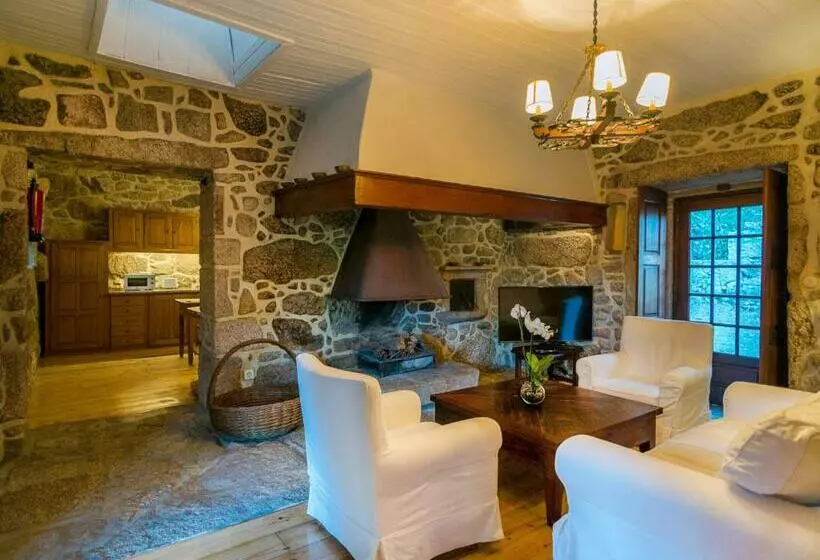 Hotelli Casas De Massinos