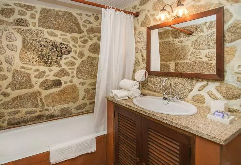 Hotelli Casas De Massinos