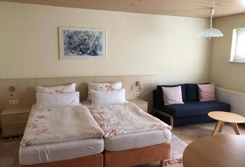 Hotelli Gästehaus Juhl