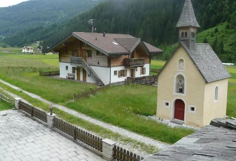 Hotelli Larchhof Ratschings