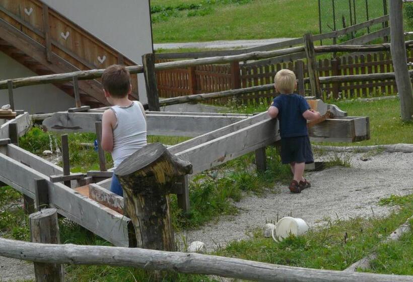 ホテル Larchhof Ratschings