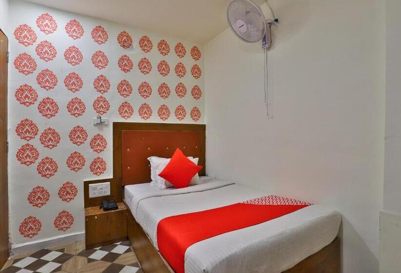 Hotell Oyo 30712 Surya