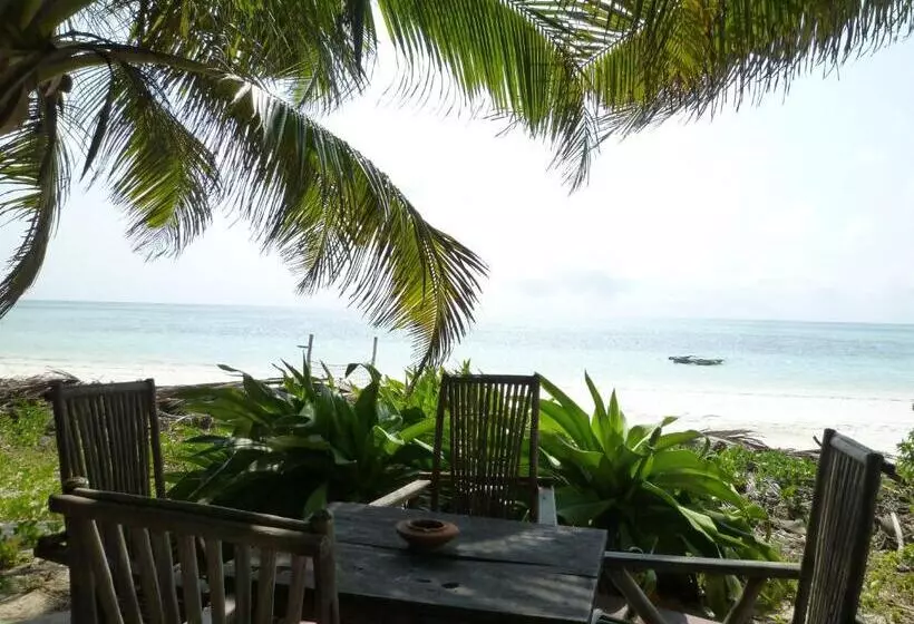 Hotelli Paradise Beach Bungalows