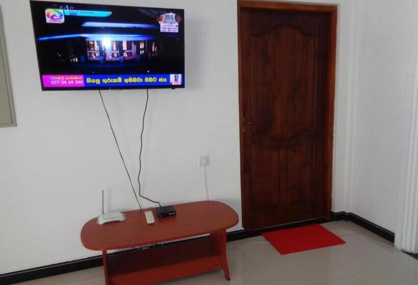 ホテル Riverdale Holiday Inn