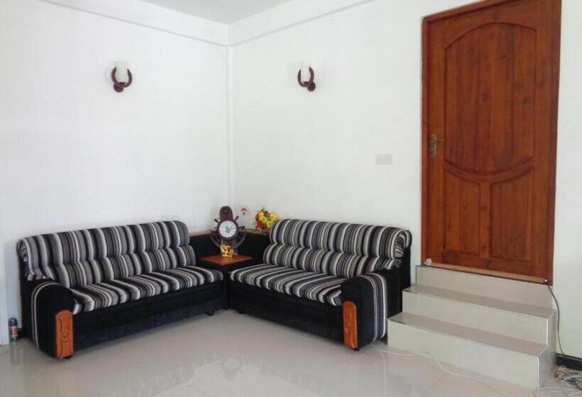 ホテル Riverdale Holiday Inn