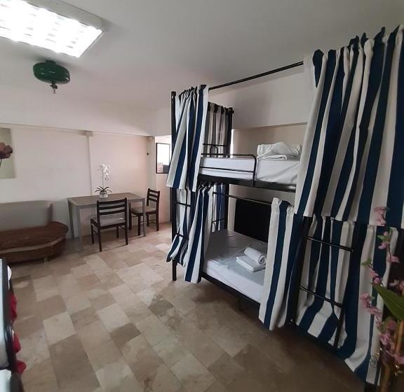 Oyo 695 Bcd 58 Ohana Hostel