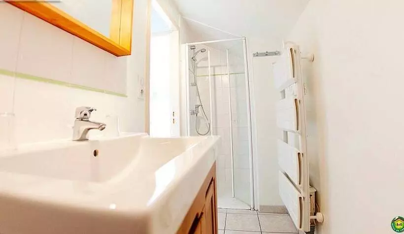 Majatalo Château De Joyeux  Gîtes