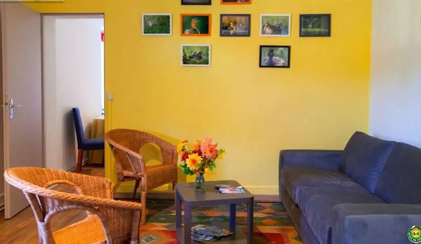 Majatalo Château De Joyeux  Gîtes