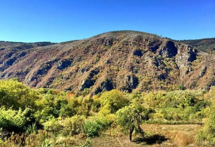 ペンション Kruchma Bratyata Guest House