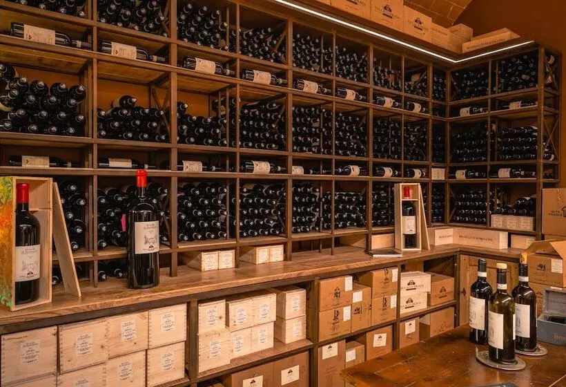 Lomakeskus Villa Le Prata   Winery & Accomodation