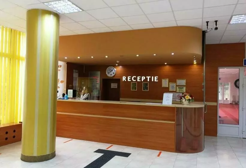 هتل Complex Balnear Covasna