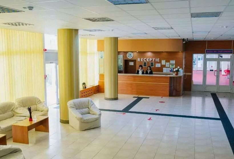 هتل Complex Balnear Covasna