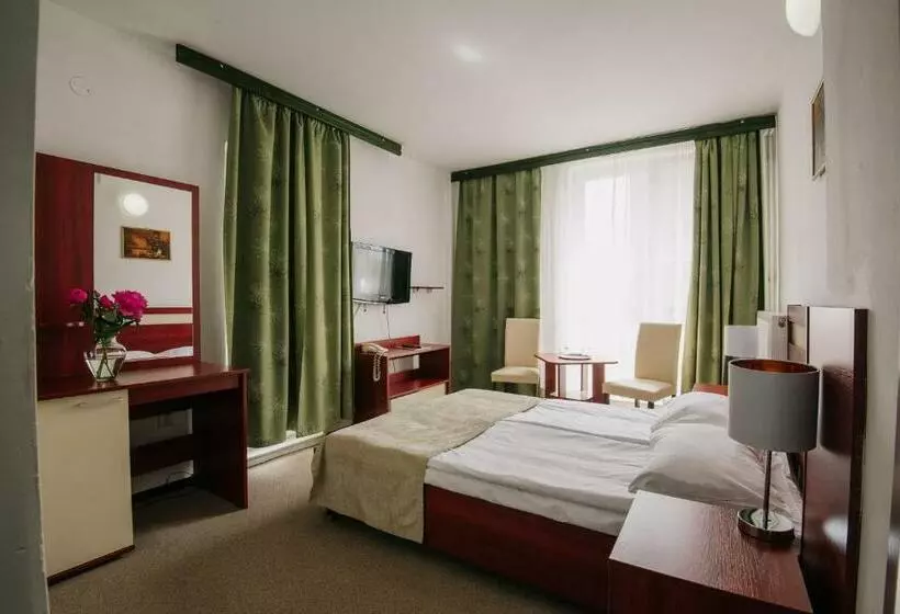 هتل Complex Balnear Covasna