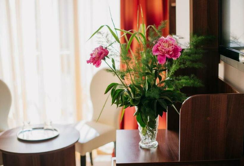 هتل Complex Balnear Covasna