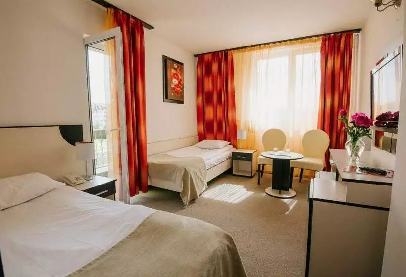 هتل Complex Balnear Covasna