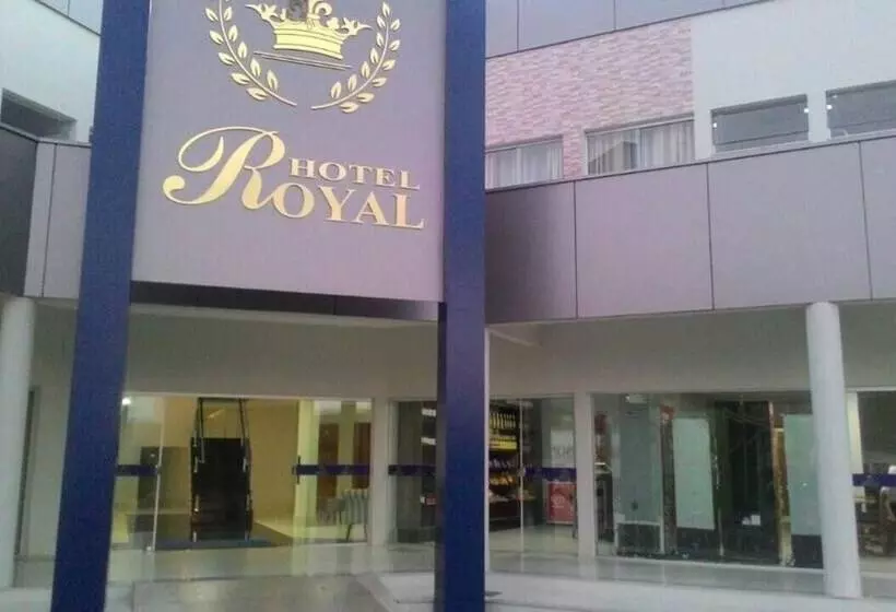 ホテル Royal