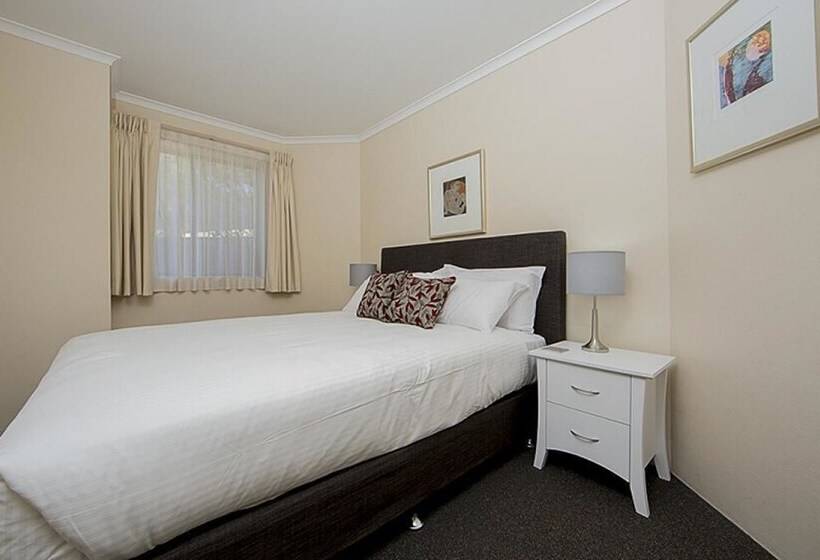 Accommodate Canberra Kingston Court