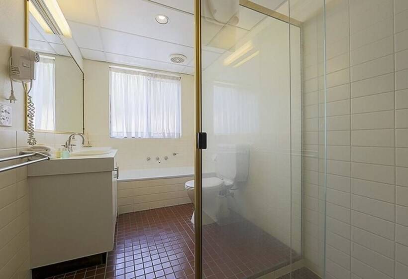 Accommodate Canberra Kingston Court