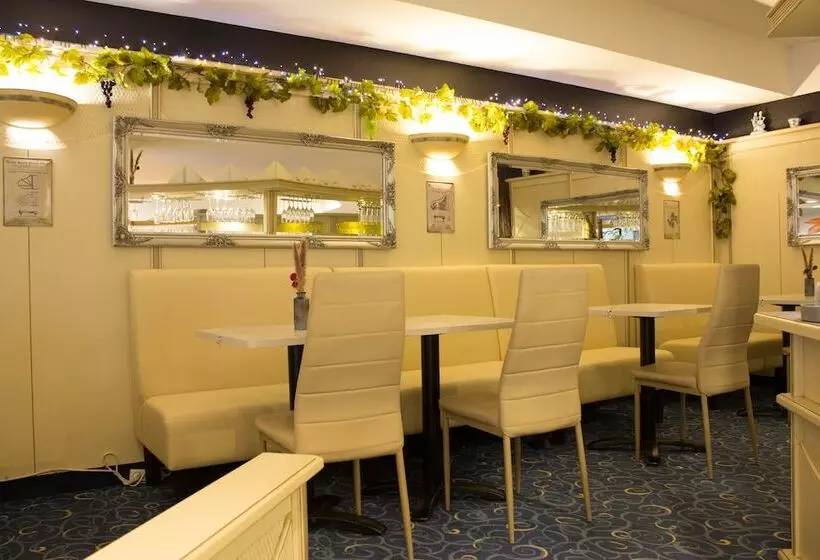 Hotelli Alte Klavierfabrik Meißen