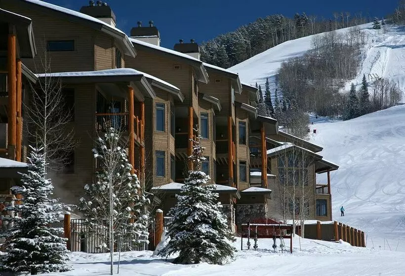 ホテル Antlers At Christie Base By Resort Lodging Company