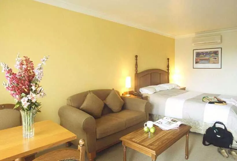 فندق Best Western Plus The Tudor Box Hill