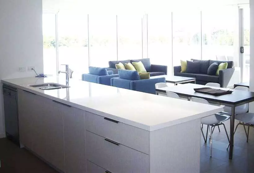 فندق Best Western Plus The Tudor Box Hill