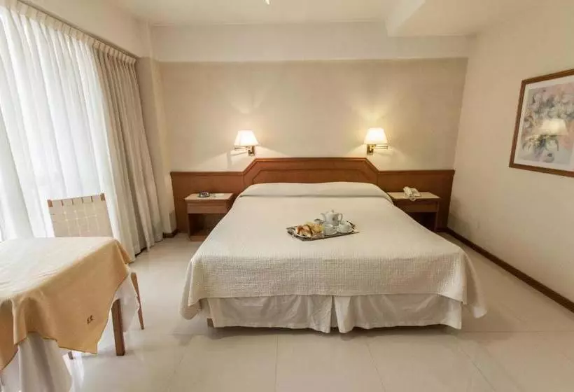 Hotelli Cuatro Reyes